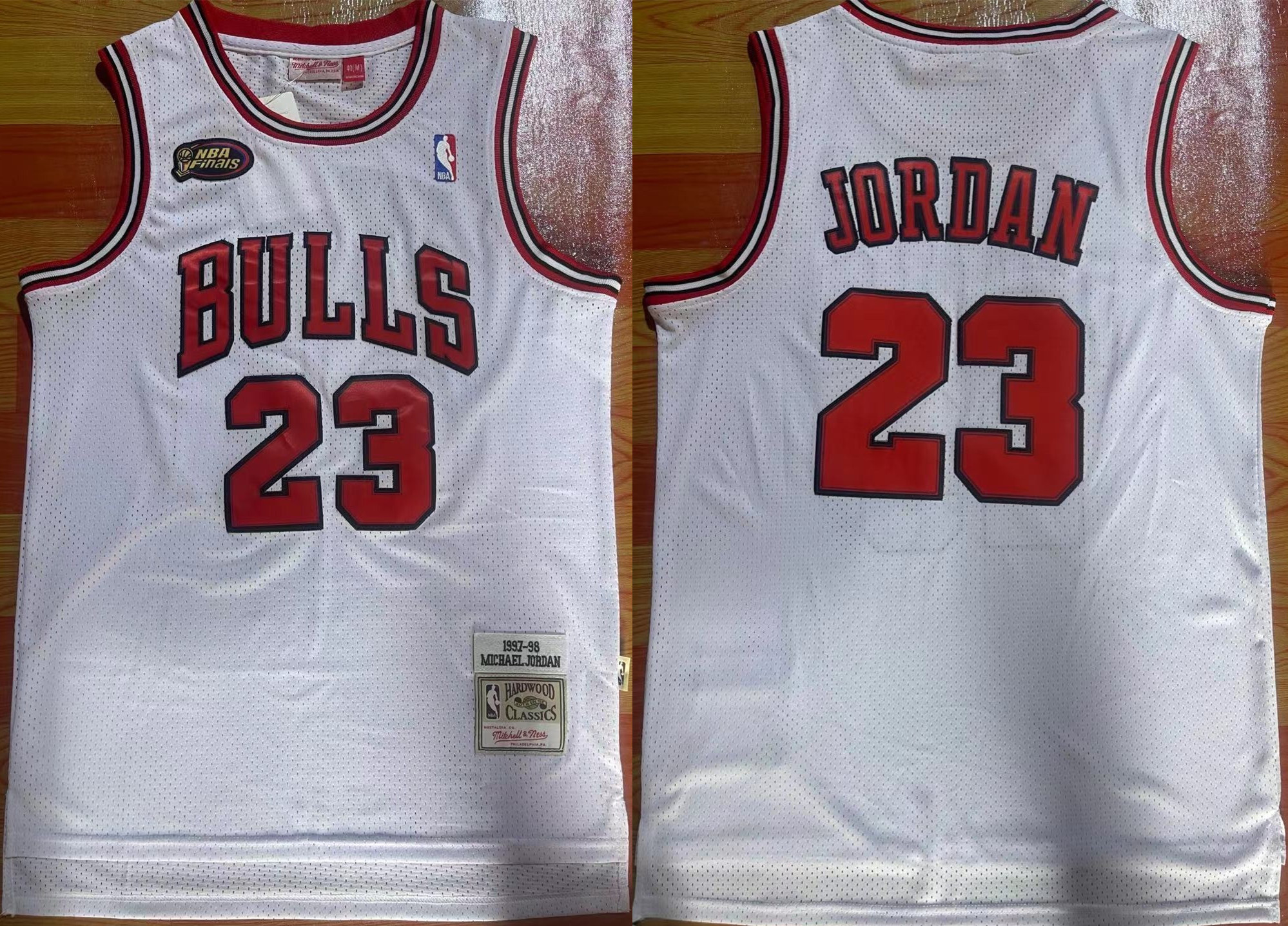 Men's Chicago Bulls #23 Michael Jordan White 1997-98 NBA Finals Stitched Jersey Men's Chicago Bulls #23 Michael Jordan White 1997-98 NBA Finals Stitched Jersey