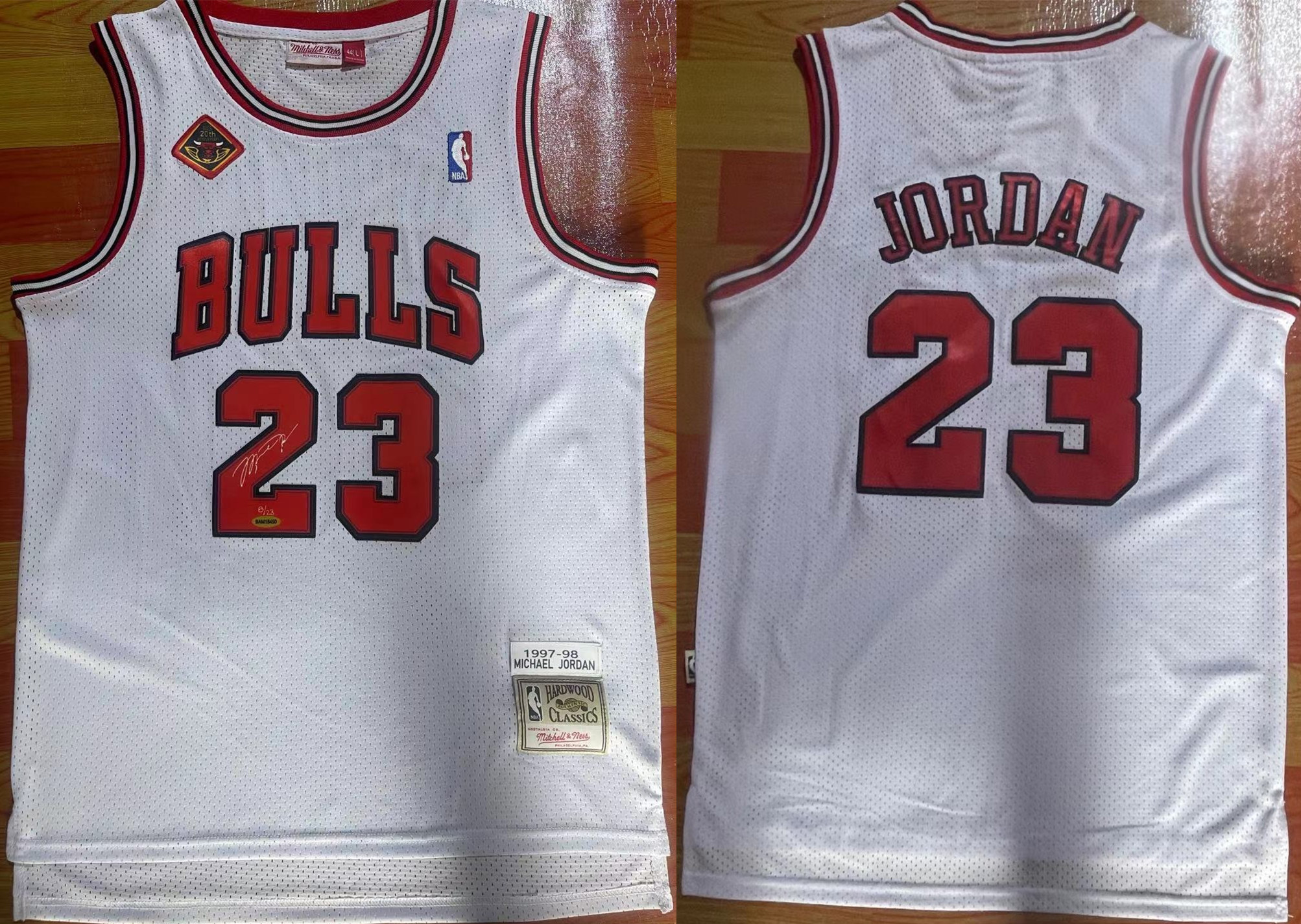 Men's Chicago Bulls #23 Michael Jordan White 1997-98 Stitched Jersey Men's Chicago Bulls #23 Michael Jordan White 1997-98 Stitched Jersey