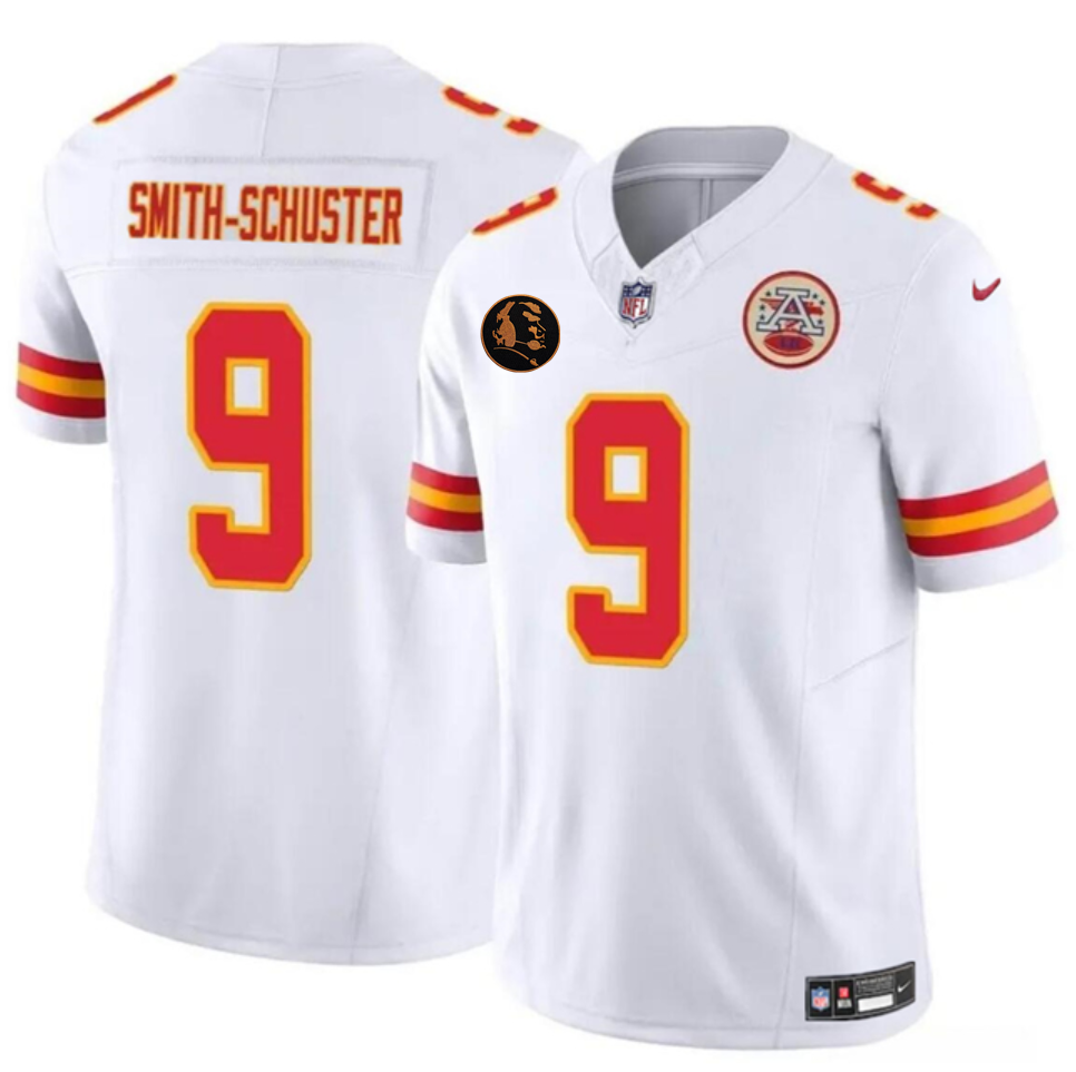 Men’s Kansas City Chiefs #1 Xavier Worthy White 2025 F.U.S.E. John Madden Patch Vapor Untouchable Limited Stitched Football Jersey Men’s Kansas City Chiefs #1 Xavier Worthy White 2025 F.U.S.E. John Madden Patch Vapor Untouchable Limited Stitched Football Jersey