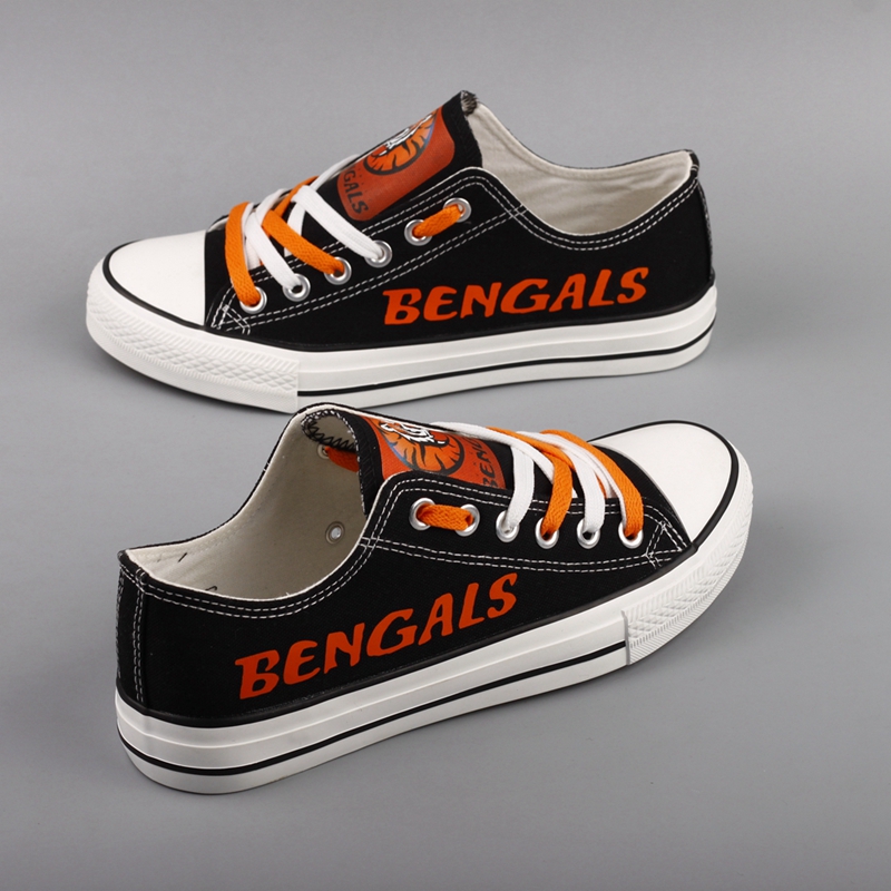 Women's Cincinnati Bengals Repeat Print Low Top Sneakers 001 Women's Cincinnati Bengals Repeat Print Low Top Sneakers 001