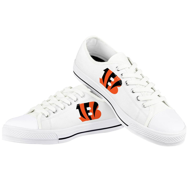 Men's Cincinnati Bengals Low Top Canvas Sneakers 005 Men's Cincinnati Bengals Low Top Canvas Sneakers 005